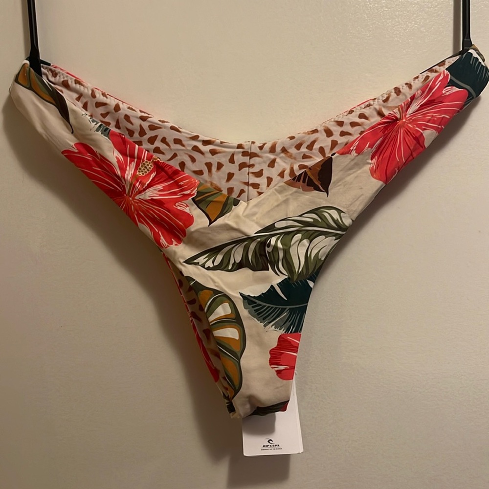 NWT rip curl bottoms
